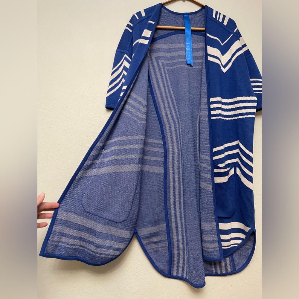 Kit and Ace Studio Cardigan Sz XS / S Blue and White - Picture 4 of 10